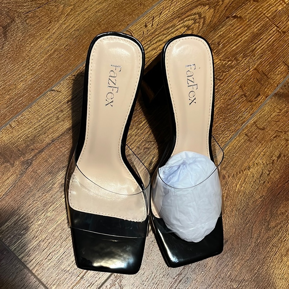 Fazfex black shoe with clear strap